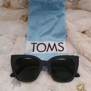 Toms black matte cat eye sunglasses